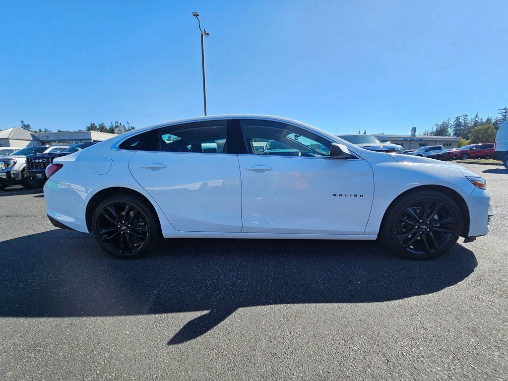 Used 2024 Chevrolet Malibu LT w/ Sport Edition FWD image 2