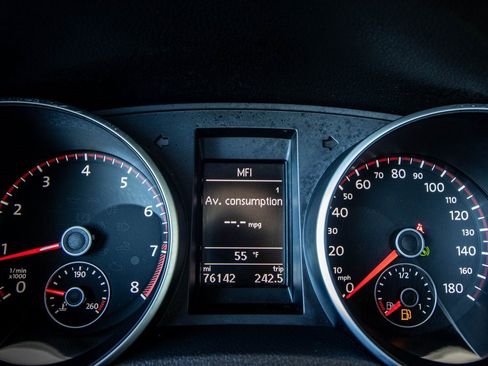 Used 2013 Volkswagen GTI Autobahn image 32