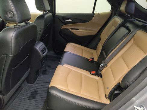 Used 2024 Chevrolet Equinox Premier AWD/4WD image 18