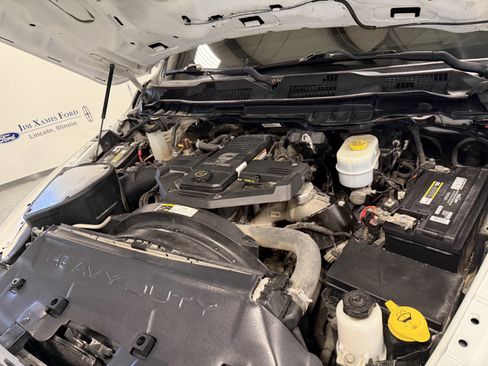 Used 2016 RAM 2500 SLT image 31