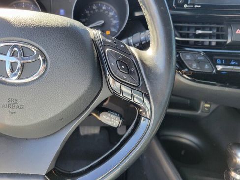 Used 2018 Toyota C-HR image 15