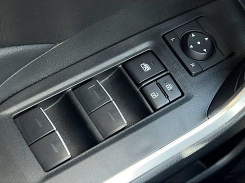 Used 2025 Toyota RAV4 XLE w/ Convenience Package FWD image 19
