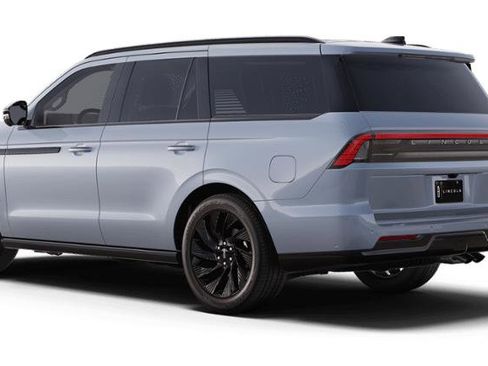 New 2025 Lincoln Navigator Reserve w/ Jet Appearance Package AWD/4WD image 25