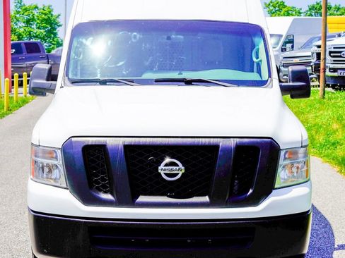 Used 2019 Nissan NV 2500 SV w/ Back Door Glass Package RWD image 9