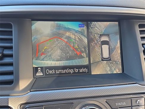 Certified 2020 Nissan Pathfinder SL image 17