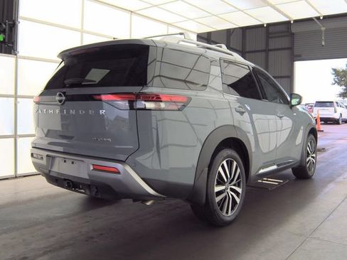Certified 2025 Nissan Pathfinder Platinum w/ Cargo Package FWD image 10
