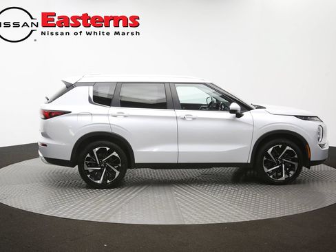 Used 2024 Mitsubishi Outlander SE AWD/4WD image 46