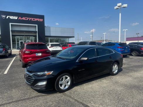 Used 2020 Chevrolet Malibu LS FWD image 2