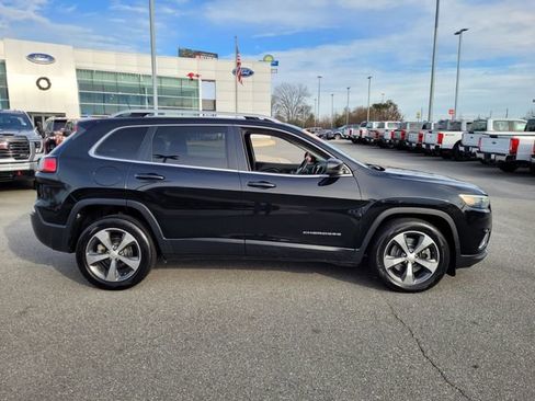 Used 2019 Jeep Cherokee Limited image 12