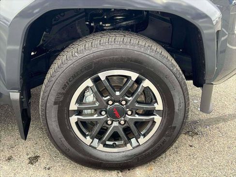 Used 2025 Toyota Tacoma TRD Sport image 10