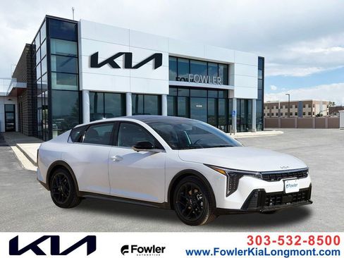 New 2025 Kia K4 GT-Line Turbo image 1