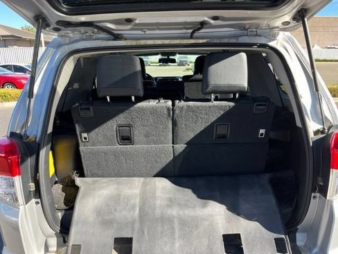 Used 2010 Toyota 4Runner Limited w/ Convenience Pkg AWD/4WD image 5