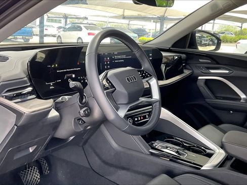 Used 2025 Audi Q5 Premium w/ Premium Plus AWD/4WD image 17