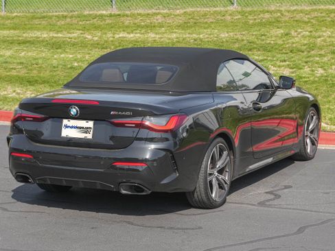 Used 2024 BMW M440i Convertible w/ Premium Package image 10