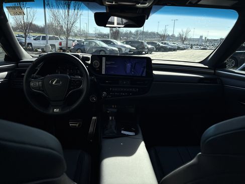Used 2025 Lexus ES 350 F Sport image 29