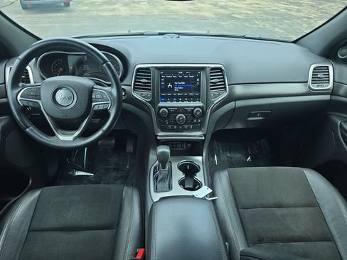 Used 2018 Jeep Grand Cherokee Altitude AWD/4WD image 17