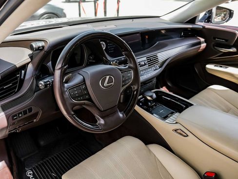 Used 2019 Lexus LS 500 w/ Interior Upgrade Package RWD image 3