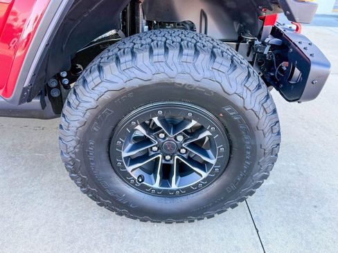 New 2026 Jeep Wrangler Unlimited Rubicon AWD/4WD image 32