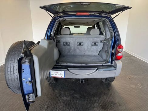 Used 2006 Jeep Liberty Sport AWD/4WD image 23
