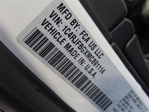 Used 2021 Jeep Grand Cherokee Limited w/ Quick Order Package 2GK 80th image 40