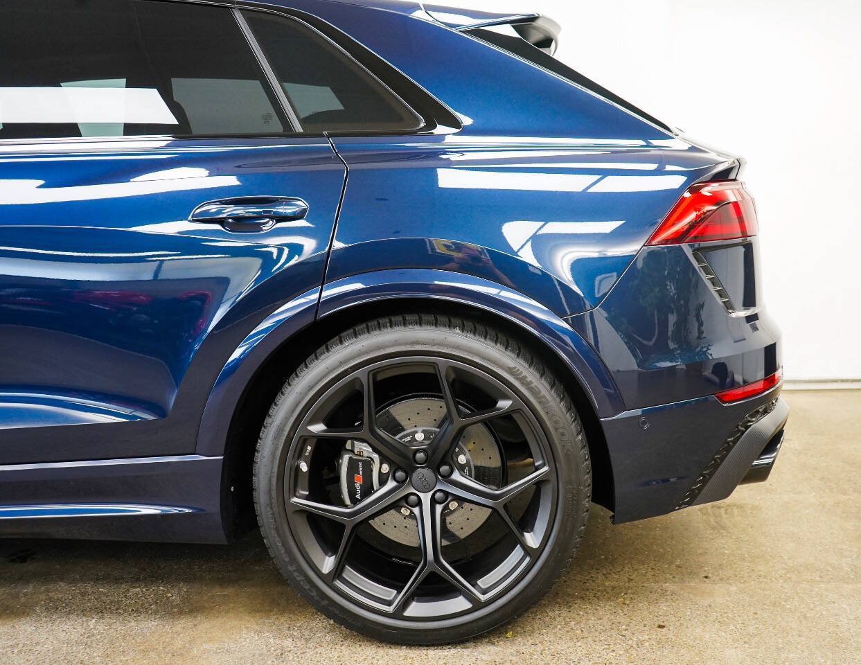 Used 2026 Audi RS Q8 performance AWD/4WD image 12