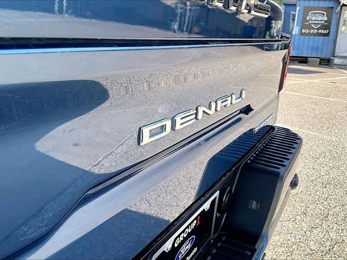 Used 2024 GMC Sierra 1500 Denali Ultimate AWD/4WD image 9