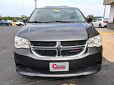 Used 2016 Dodge Grand Caravan SXT image 3
