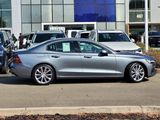 Used 2019 Volvo S60 T5 Momentum w/ Premium Package image 3