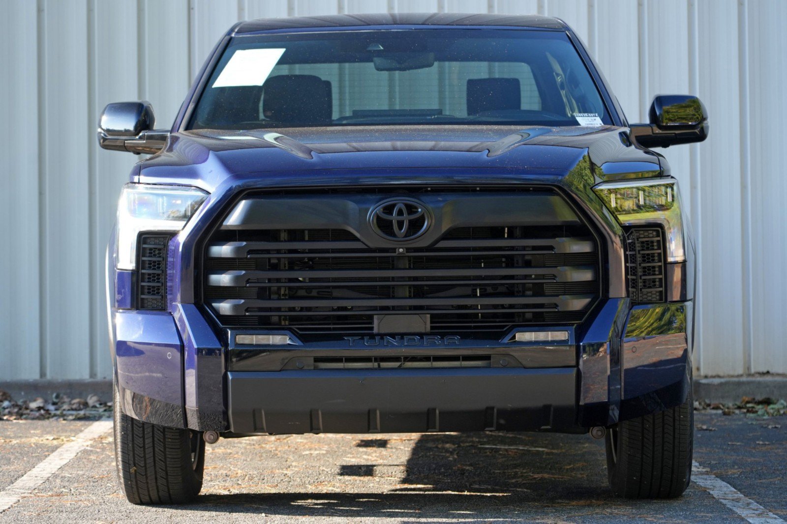 Used 2025 Toyota Tundra Limited AWD/4WD image 7