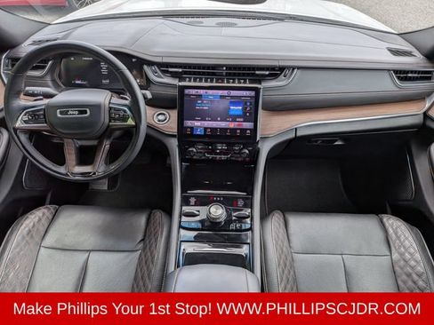 Used 2025 Jeep Grand Cherokee Summit w/ Obsidian Package AWD/4WD image 14