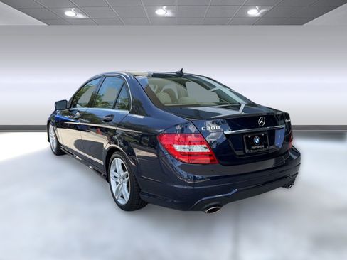 Used 2012 Mercedes-Benz C 300 4MATIC Sedan image 3