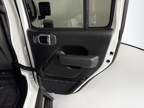 Used 2025 Jeep Wrangler Unlimited Sport AWD/4WD image 27
