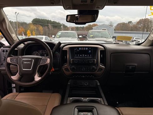 Used 2018 GMC Sierra 3500 Denali w/ Duramax Plus Package image 17