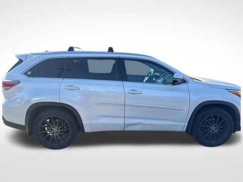 Used 2015 Toyota Highlander Limited Platinum image 4