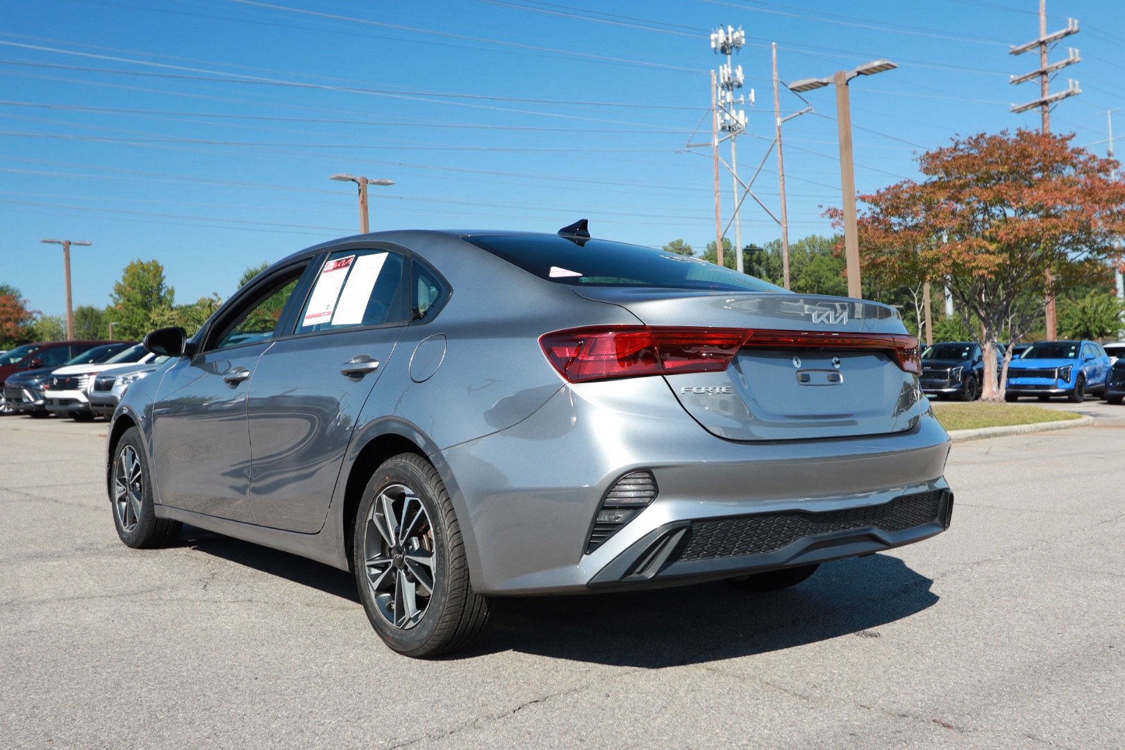 Used 2024 Kia Forte LXS FWD image 3