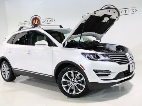 Used 2017 Lincoln MKC Select w/ Lincoln MKC Climate Package image 28
