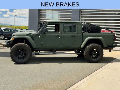 Used 2020 Jeep Gladiator Rubicon w/ Dual Top Group AWD/4WD image 2