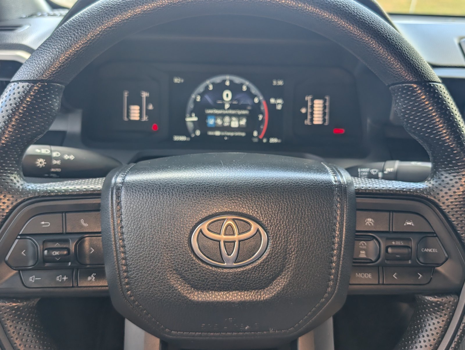 Used 2024 Toyota Tacoma SR AWD/4WD image 31