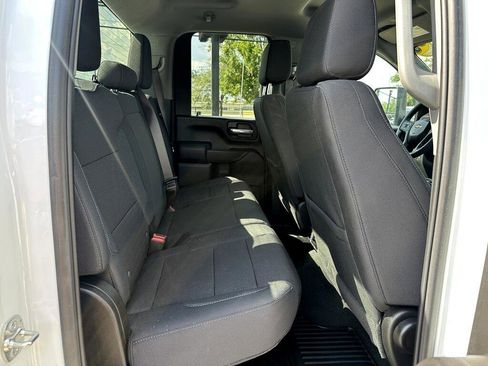 Used 2025 Chevrolet Silverado 2500 Custom w/ Custom Value Package image 9