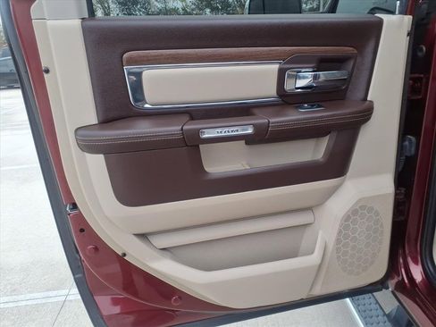 Used 2018 RAM 2500 Laramie image 12