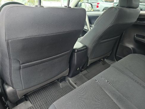 Used 2017 Toyota RAV4 XLE w/ Plus Special Value Package AWD/4WD image 19