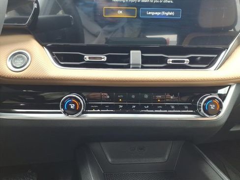 New 2026 Chevrolet Equinox ACTIV w/ LPO, Floor Liner Package AWD/4WD image 18