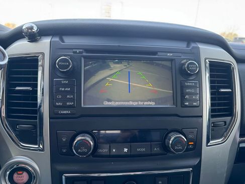 Used 2017 Nissan Titan SV RWD image 17