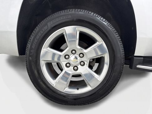 Used 2018 Chevrolet Tahoe Premier AWD/4WD image 50