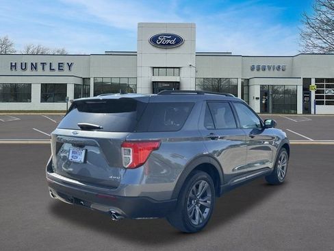 Used 2024 Ford Explorer XLT w/ Equipment Group 202A AWD/4WD image 4