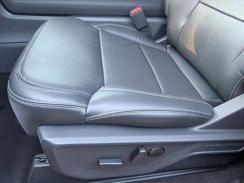 New 2025 Ford Expedition Max Platinum w/ Driver's Package image 4