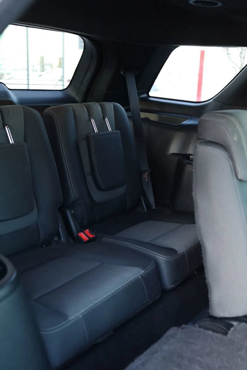 Used 2018 Ford Explorer XLT w/ Equipment Group 201A FWD image 50
