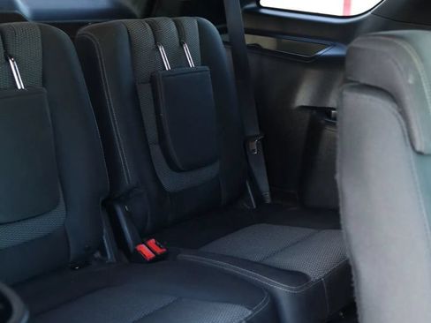 Used 2018 Ford Explorer XLT w/ Equipment Group 201A FWD image 50