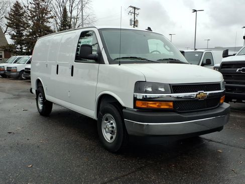New 2025 Chevrolet Express 2500 w/ Driver Convenience Package RWD image 3