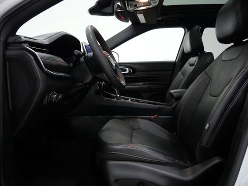Used 2023 Jeep Compass High Altitude AWD/4WD image 13